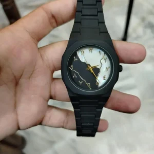 Watch Aura black